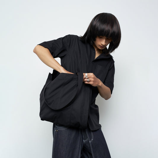 tote-shirt-black-duc-studio-astoud