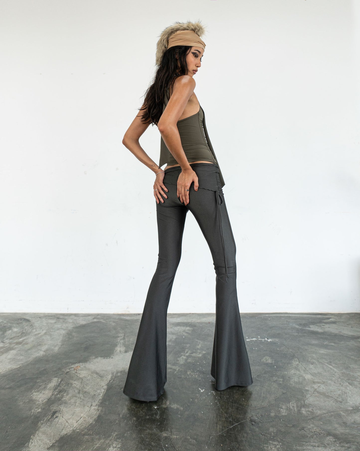 VILLAIN SWEET PANTS | DARK GUNMETAL