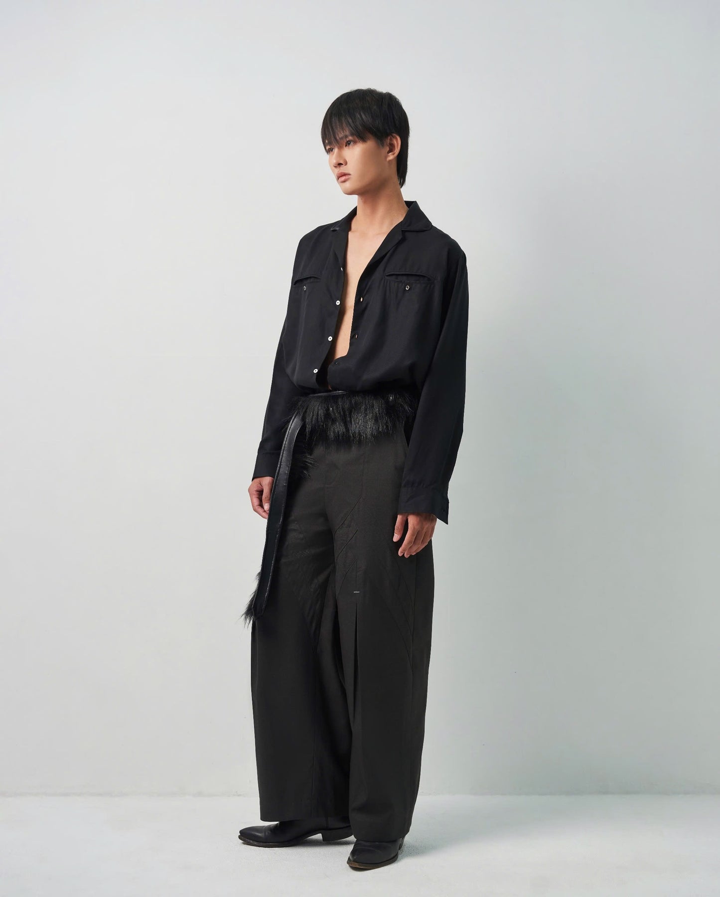 Dark Gray Bamboo Shoot Pleated Trousers