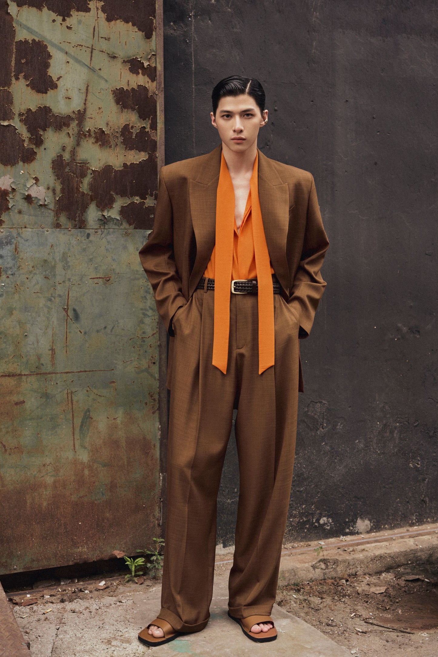 brown-silk-linen-dart-pleated-curved-leg-pants-FORTYTHREE