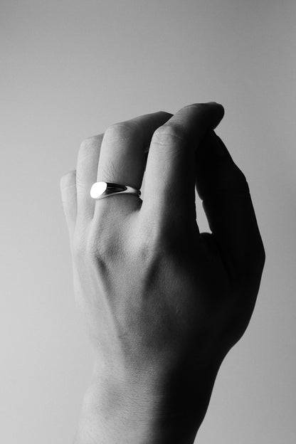 pebble-signet-ring-JELLYFISH