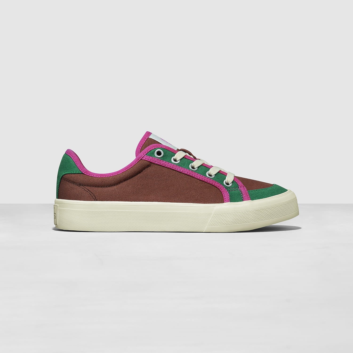 urbas-retrospective-low-top-the-woods ananas astoud