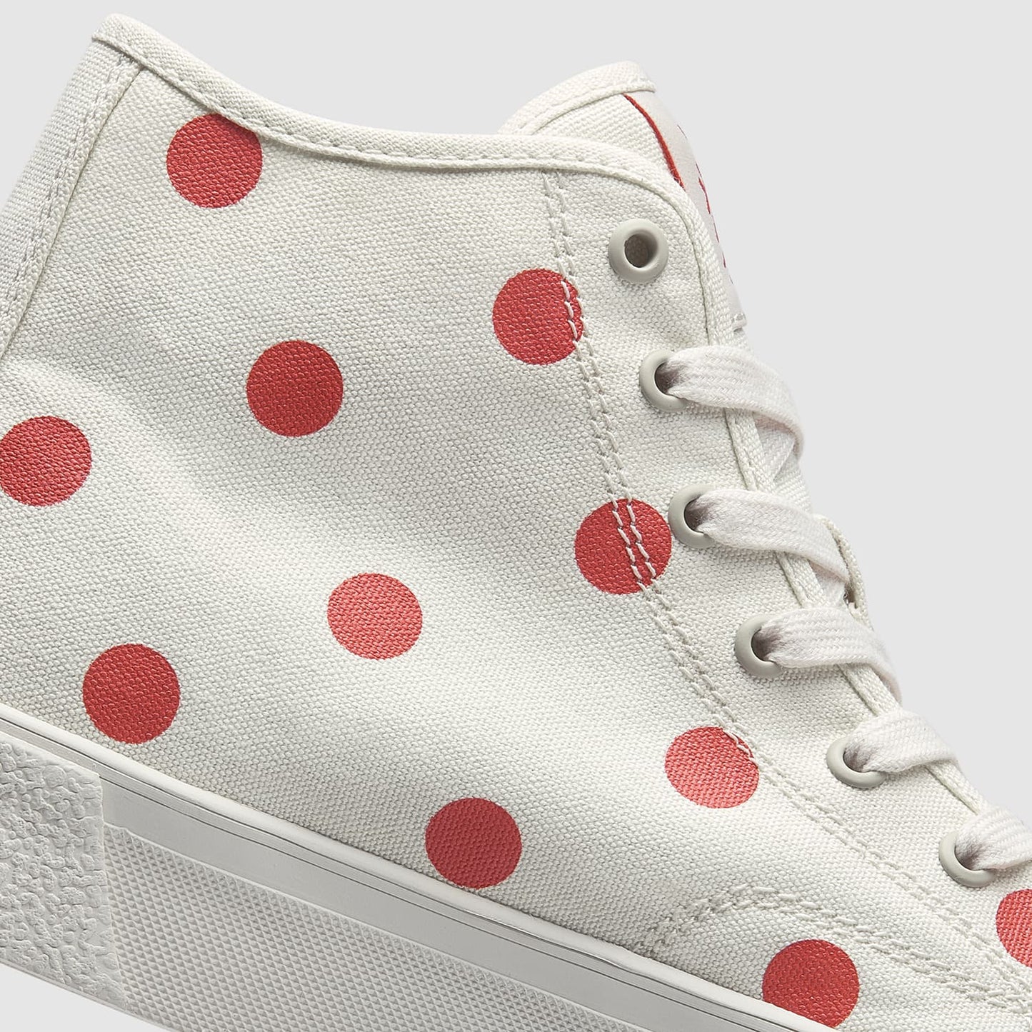 offwhite-pattas-polka-dots-high-top ananas astoud