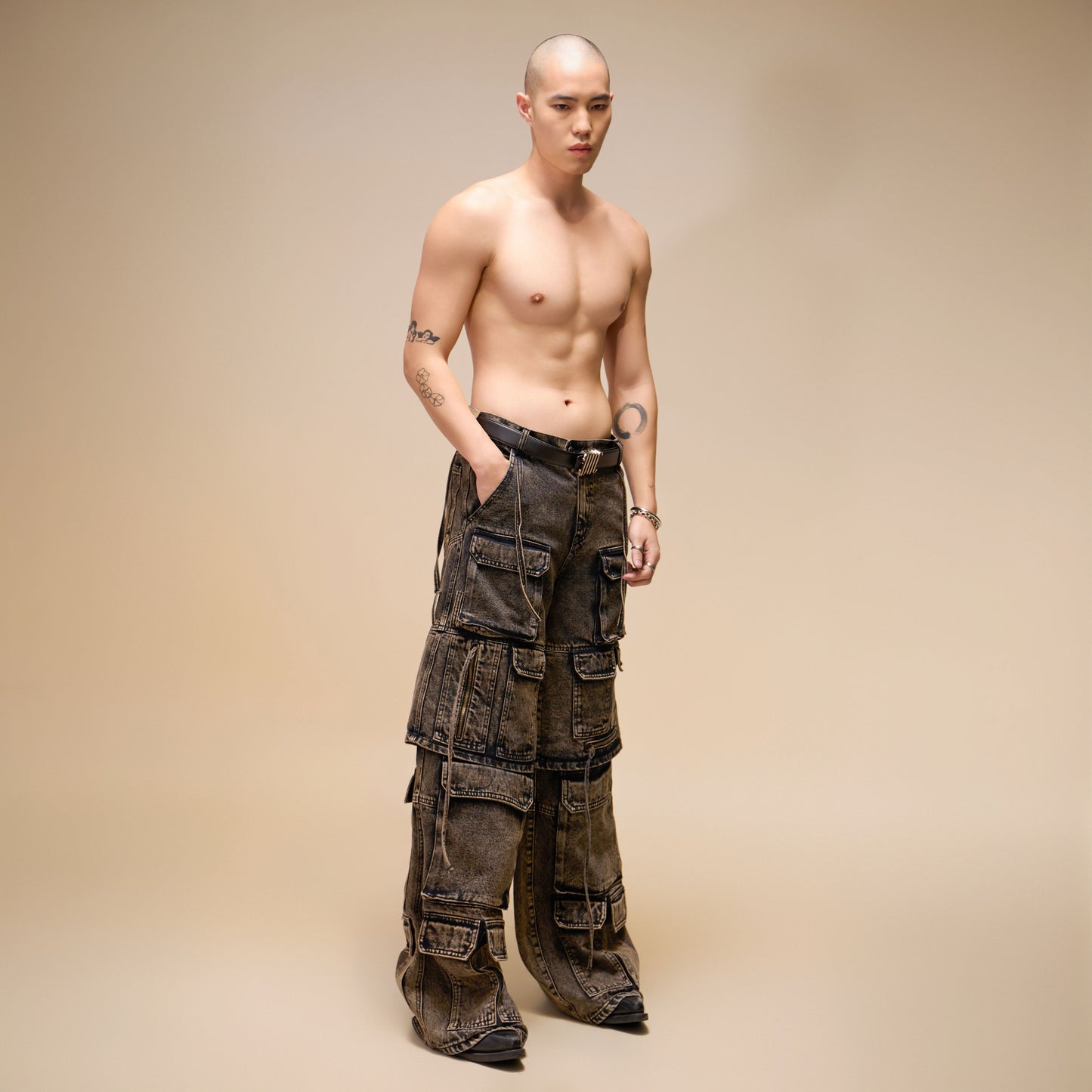 two-in-one-style-cargo-pants ducstudio astoud