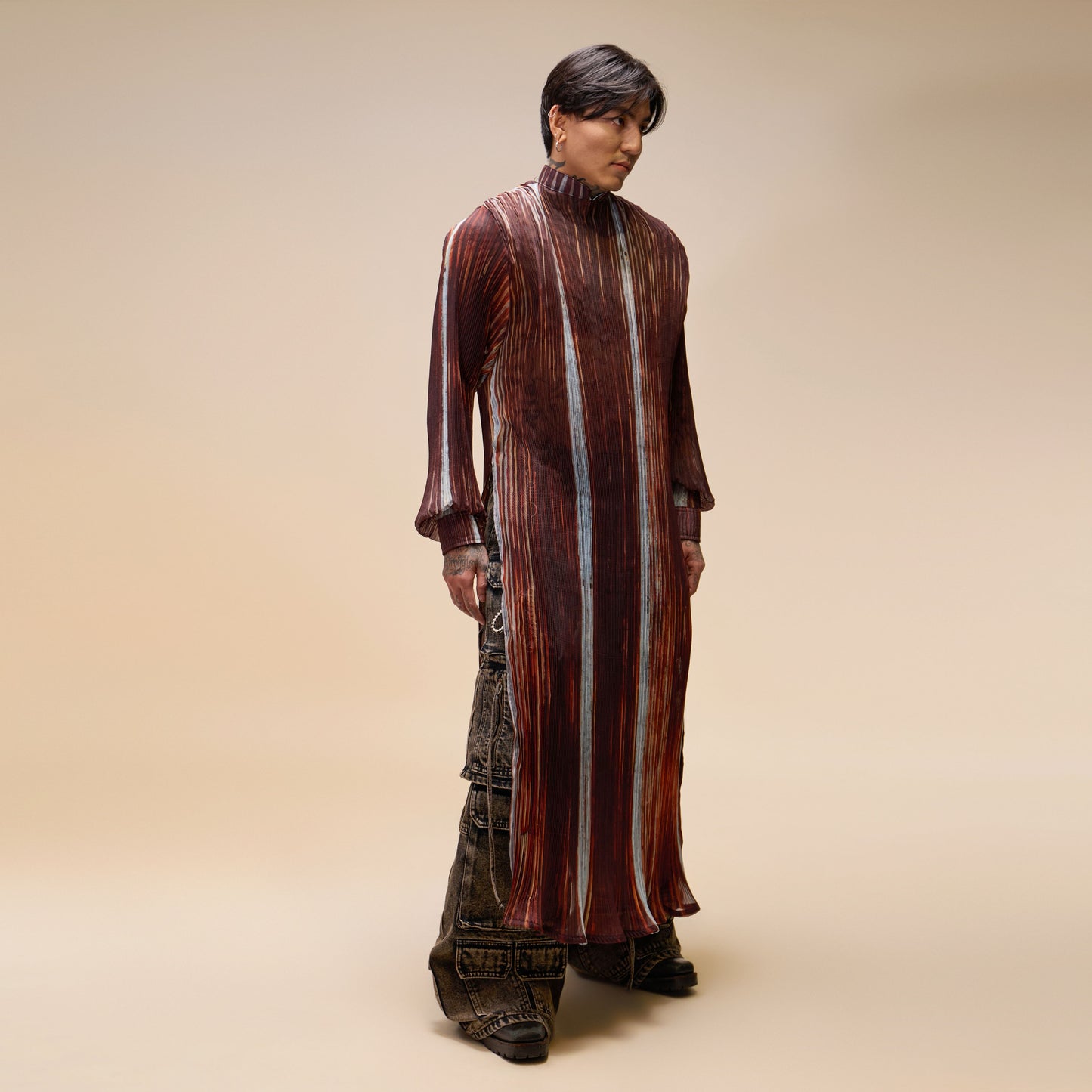 meta-roof-inspired-pleated-ao-dai ducstudio astoud