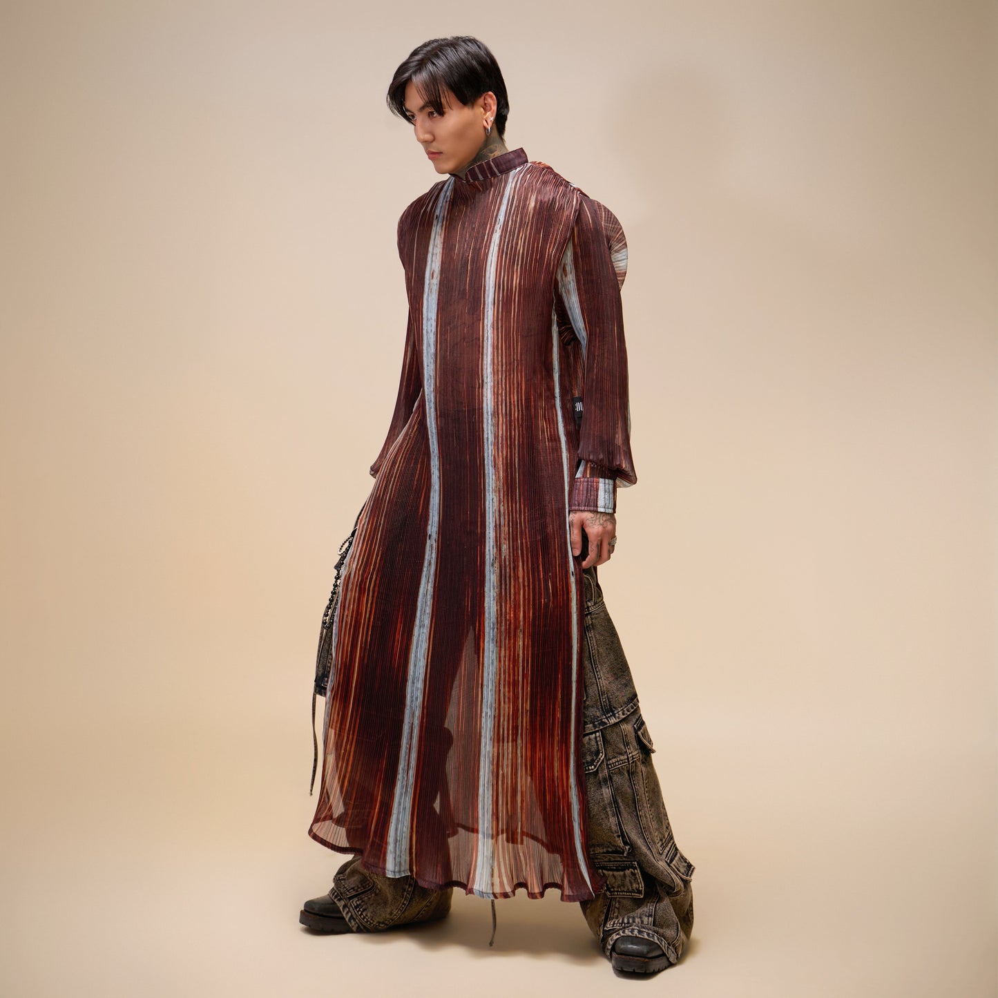 meta-roof-inspired-pleated-ao-dai ducstudio astoud