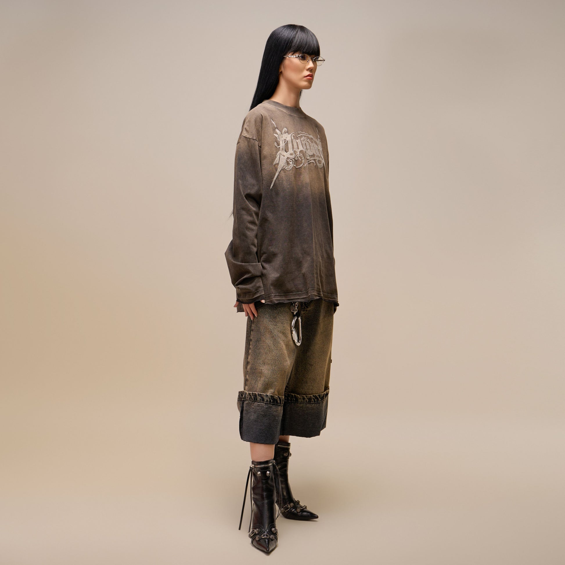 quận-4-vintage-washed-long-sleeve-t-shirt ducstudio astoud