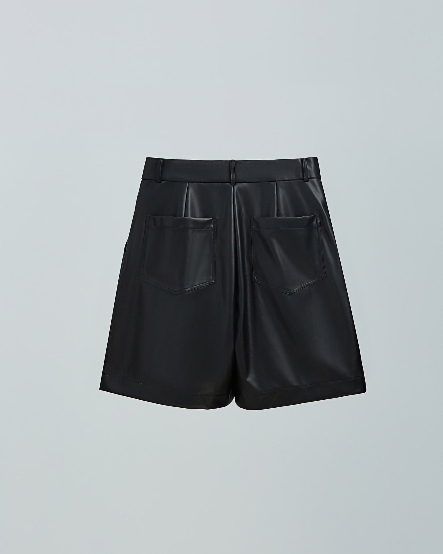 LEATHER SHORTS | BLACK